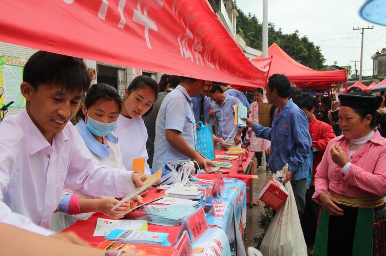 等多家部门参与,采取现场发放各类法律法规书籍和解答法律咨询的方式